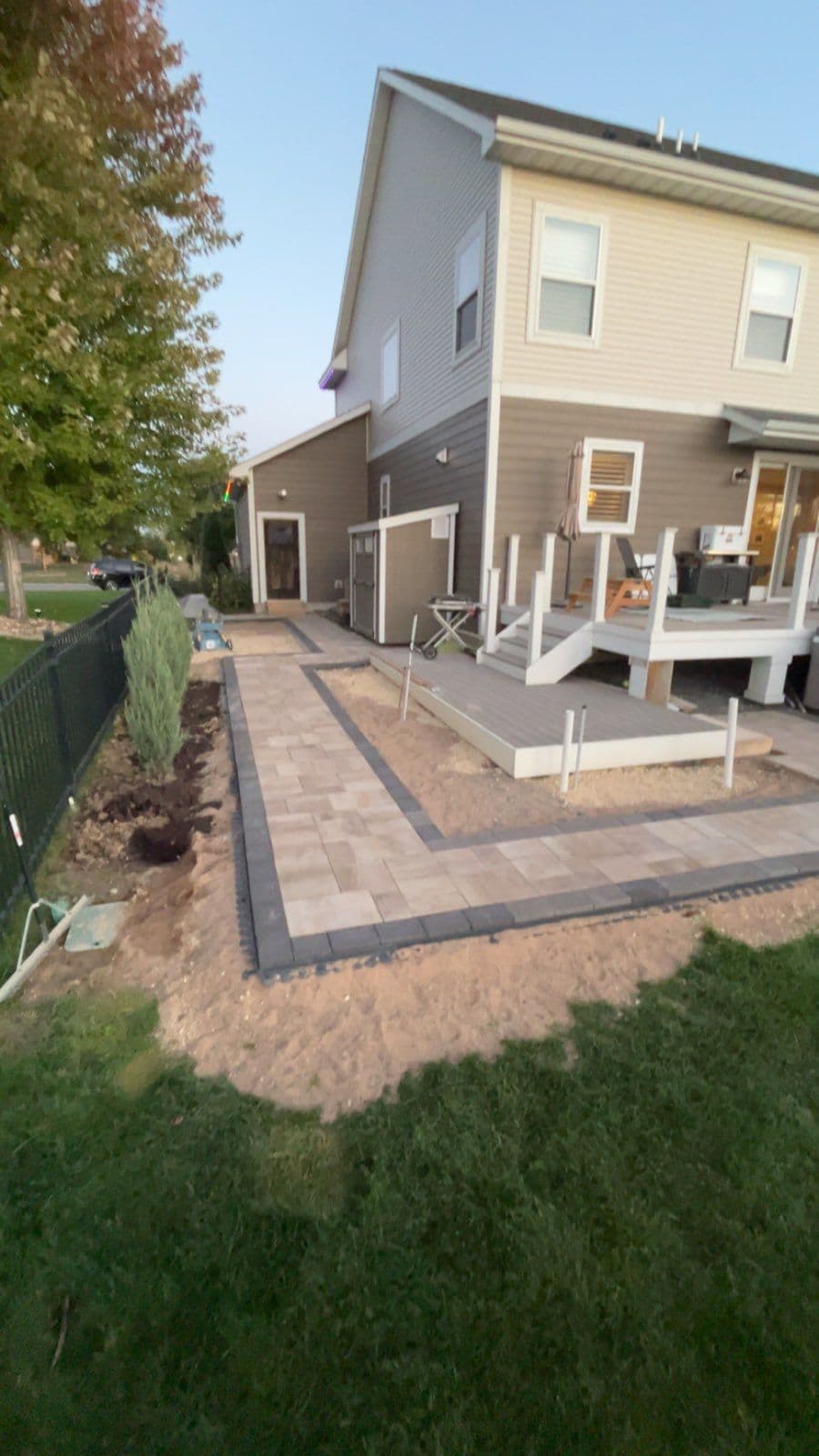 Gallery photos for Backyard Oasis with Patio and Putting Green Installation: Image #1